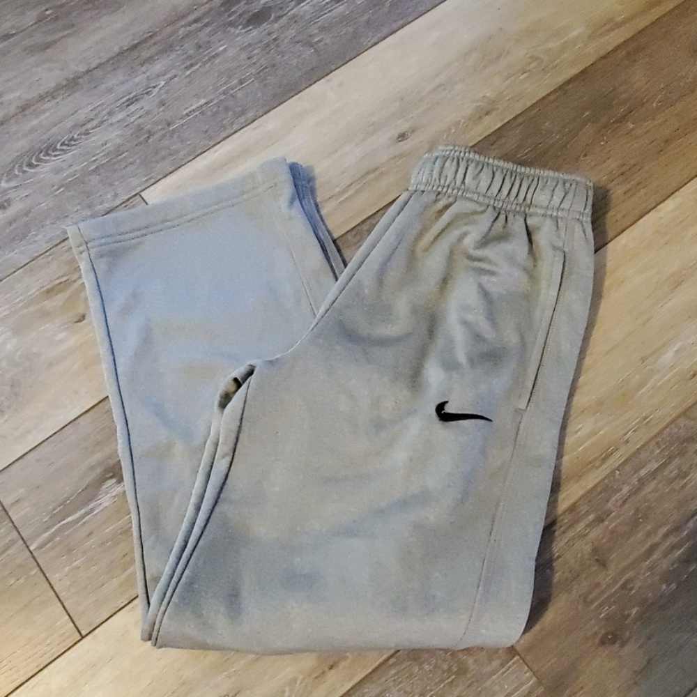 Nike Therma-Fit sweatpants